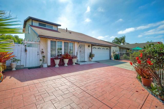 Detail Gallery Image 1 of 1 For 1965 Galvez Ct, San Diego,  CA 92154 - 6 Beds | 3 Baths