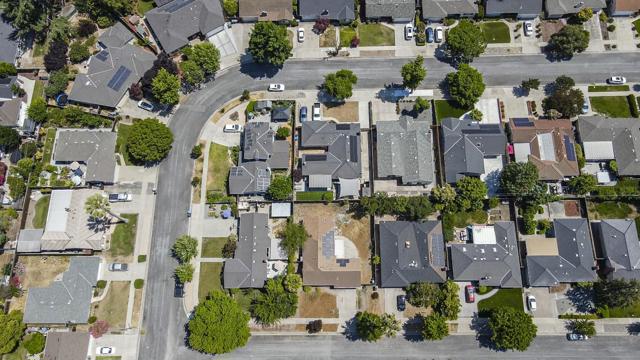 1514 San Joaquin Avenue, San Jose CA: https://media.crmls.org/mediaz/5b4d85eb-36e2-4f82-896c-e23717cda41c.jpg