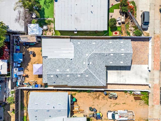 619 Dorothy St, El Cajon CA: https://media.crmls.org/mediaz/5b4ec82a-19ca-4be2-82ea-30da8c7773e4.jpg