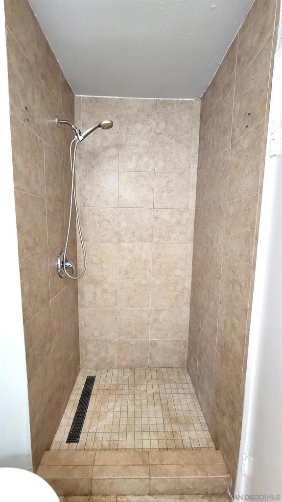 806 4th - photo 12