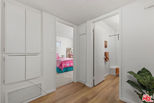 1230 South Mayflower Avenue, D photo 15