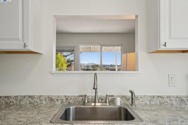 1165 Amend St, Pinole CA: https://media.crmls.org/mediaz/5b4ffff8-ff1a-4d67-a478-4ad44b622006.jpg