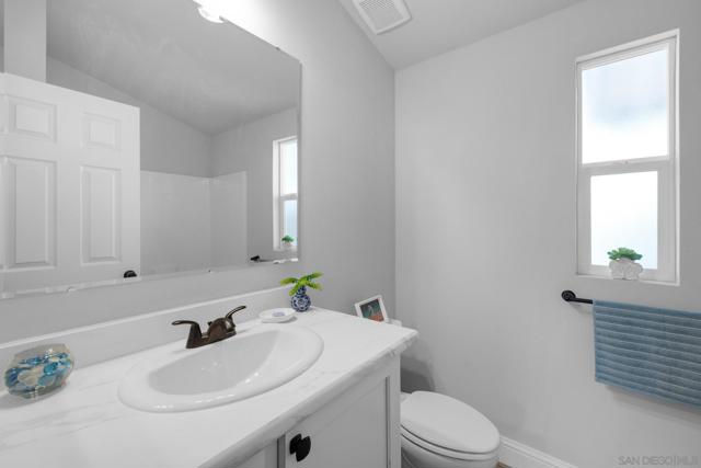 12044 Royal Rd, El Cajon CA: https://media.crmls.org/mediaz/5b50e9c3-eb6c-46c4-964b-aa74d37cc129.jpg