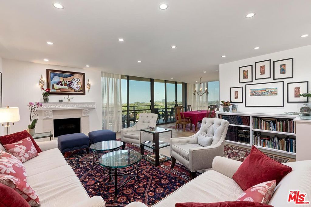 211 S Spalding Drive #403S