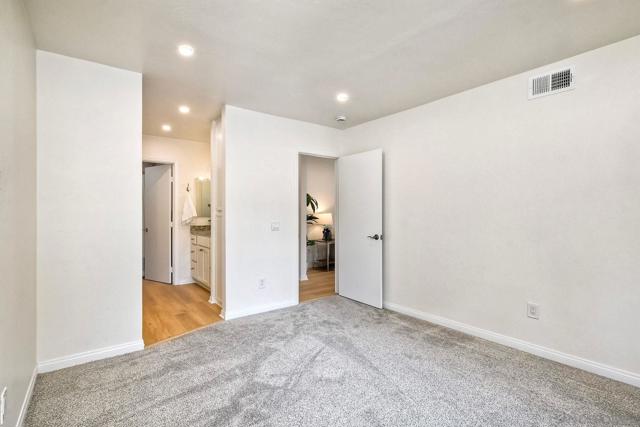 13260 Wimberly Sq, San Diego CA: https://media.crmls.org/mediaz/5b516c09-99df-4a08-9178-6fc1b200a984.jpg