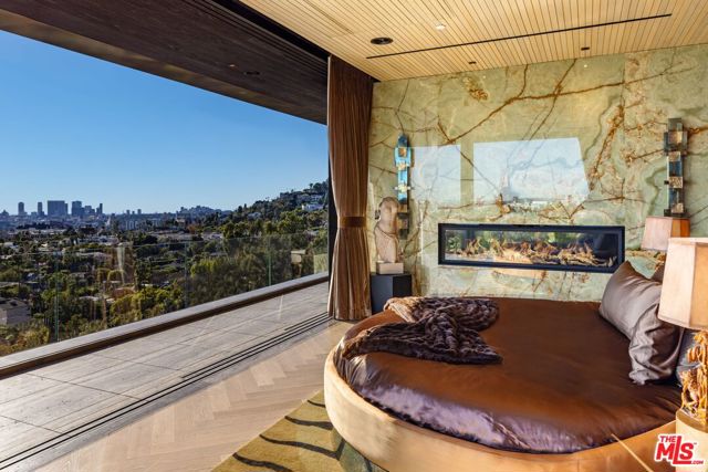 1851 N Stanley Avenue, Los Angeles CA: https://media.crmls.org/mediaz/5b521455-8a9a-4f56-9105-f1964f936647.jpg