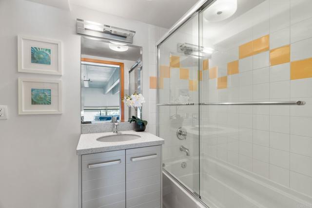 Detail Gallery Image 20 of 34 For 550 Seagaze Dr #26,  Oceanside,  CA 92054 - 1 Beds | 2 Baths