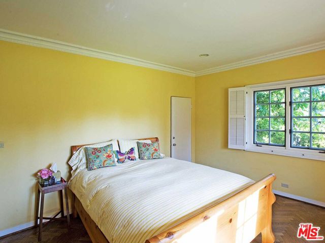 17545 Parthenia Street, Sherwood Forest CA: https://media.crmls.org/mediaz/5b52874e-82c3-420f-8032-68d0c4e4d3ca.jpg