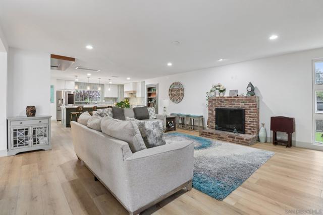 Image 11 of 73 For 43 Corte Maria Ave