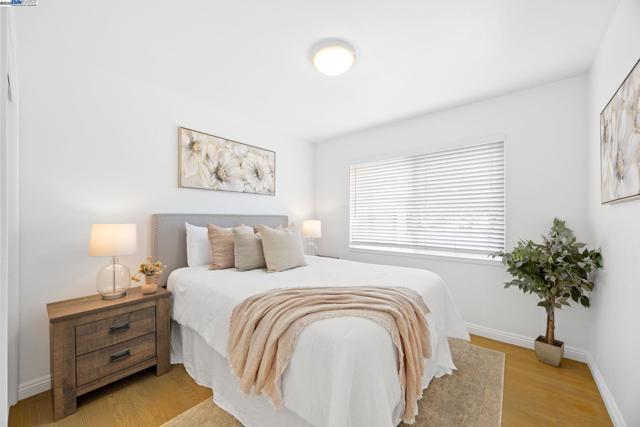 20089 Meadowlark Dr, Castro Valley CA: https://media.crmls.org/mediaz/5b5316f6-4221-4f24-b0b5-2a81bd0a1a13.jpg
