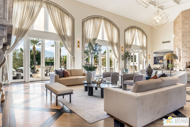 1 Saint Petersburg Court, Rancho Mirage CA: https://media.crmls.org/mediaz/5b5392ec-c262-42c3-be26-739732f49452.jpg