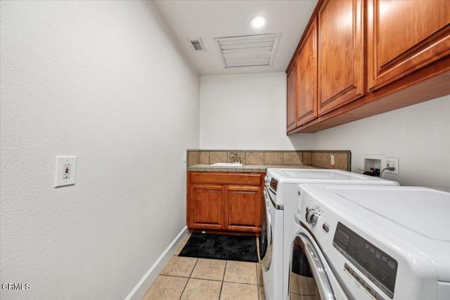 2438 Captains Walk, Bradley CA: https://media.crmls.org/mediaz/5b53fb3a-5725-4878-8048-c23d4bdd974f.jpg