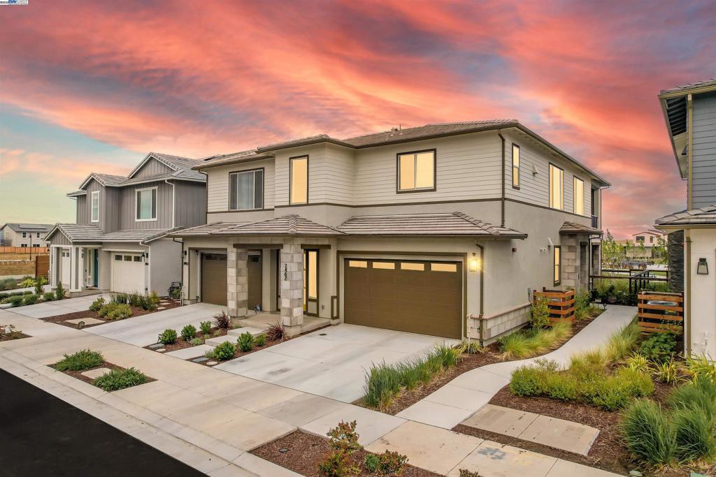 2462 Shore Vista