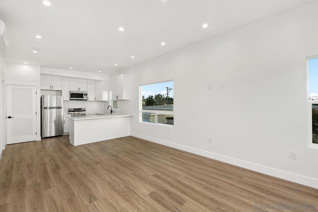 MLS #250036132SD image #7