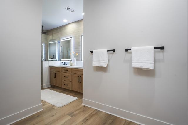 Image 30 of 75 For 4593 Coronado Ave