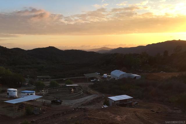 27615 Alps Ln, Escondido CA: https://media.crmls.org/mediaz/5b567e47-9e88-4142-90d0-e2c3c0b255fd.jpg