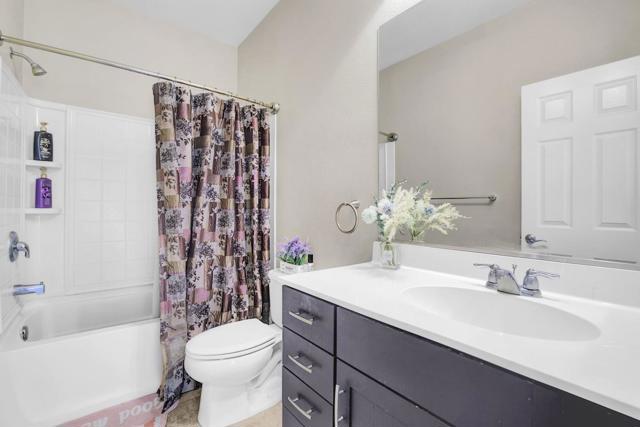 7934 Spanish Oak Circle, Gilroy CA: https://media.crmls.org/mediaz/5b56a6e7-9c97-4605-ba8e-f0422ac7cb3b.jpg