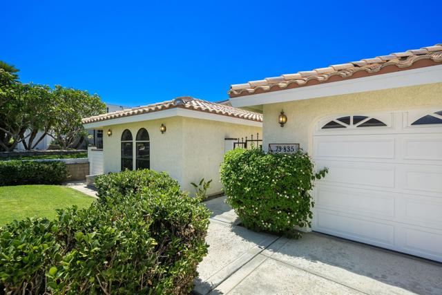 79835 Horseshoe Road, La Quinta CA: https://media.crmls.org/mediaz/5b56e636-f21c-4476-a0e2-d3a11c885700.jpg