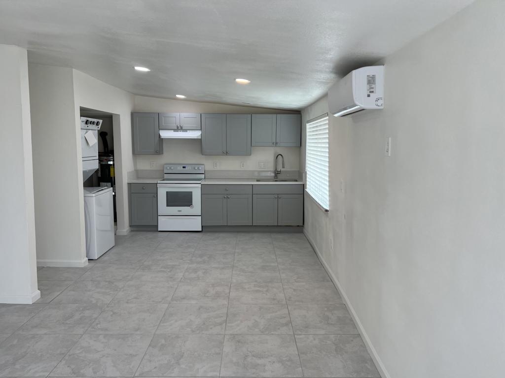 2542 Sea View Drive #4