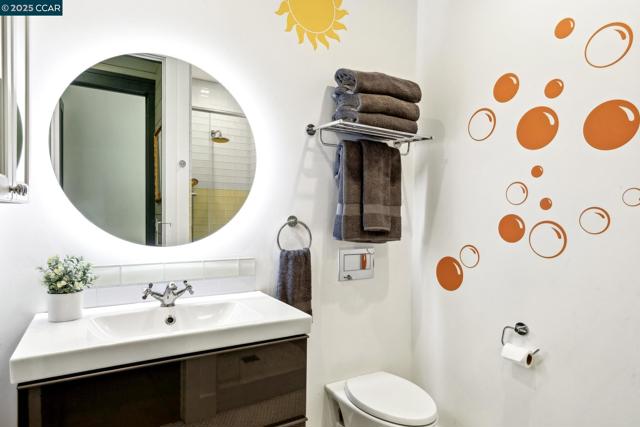 25 La Campana, Orinda CA: https://media.crmls.org/mediaz/5b575316-81f9-4634-aa89-973c6b585ee6.jpg