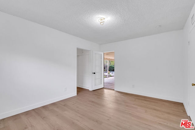 8550 Eatough Avenue photo 10