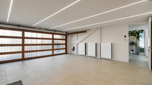 1230 Neptune Ave, Encinitas CA: https://media.crmls.org/mediaz/5b57c72a-9f9c-41c2-ae3b-77cda9c6e3e8.jpg