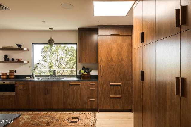 945 Linda Vista Avenue, Pasadena CA: https://media.crmls.org/mediaz/5b585db8-38af-4b61-b3dd-140a6ea95085.jpg