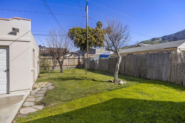 24-web-or-mls-Upmarketmedia_163Lei-83