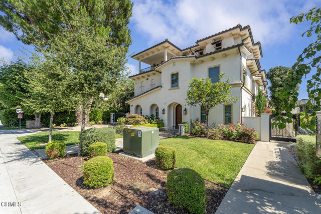 418 Fairview Avenue, Arcadia CA: https://media.crmls.org/mediaz/5b58c5ab-174b-4c34-ad35-6396926bdf28.jpg