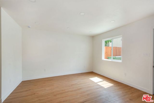 4325 W 58th Place, Los Angeles CA: https://media.crmls.org/mediaz/5b593e73-a2d4-458b-a02e-c08ae1630ce6.jpg