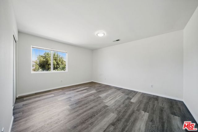 3702 Las Palmas Avenue, Palmdale CA: https://media.crmls.org/mediaz/5b598ca0-e217-4e99-8193-a3e9488a83c2.jpg