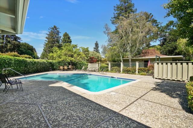 1070 Mercedes Avenue, Los Altos CA: https://media.crmls.org/mediaz/5b5a9402-06de-46f7-a351-3df8b9f76c43.jpg