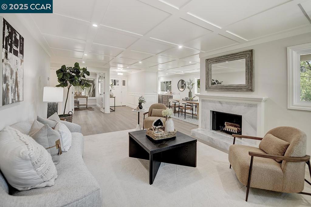 3210 Rossmoor Pkwy #2