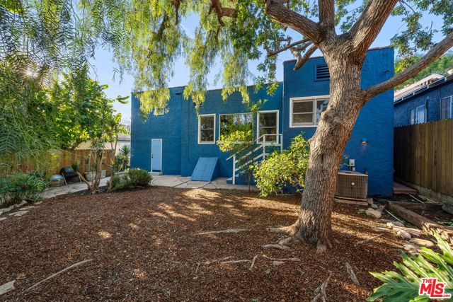 646 N Dillon Street, Los Angeles CA: https://media.crmls.org/mediaz/5b5b69d6-b0c9-485a-b254-4d530e62f4da.jpg