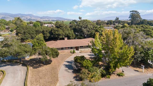 11745 Tam Oshanter Drive, Salinas CA: https://media.crmls.org/mediaz/5b5b9284-5667-45ab-8904-69521649b7bc.jpg
