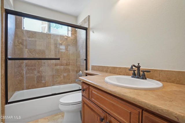 6077 Mandeville Place, Oak Park CA: https://media.crmls.org/mediaz/5b5cb630-2282-4680-83c4-72703a94076a.jpg