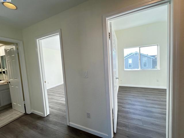 Image 41 of 57 For 2340 Brompton Ave