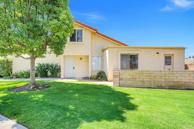 801 Caminito Azul, Carlsbad CA: https://media.crmls.org/mediaz/5b5ce689-323b-473a-8606-b35fa943f7e3.jpg