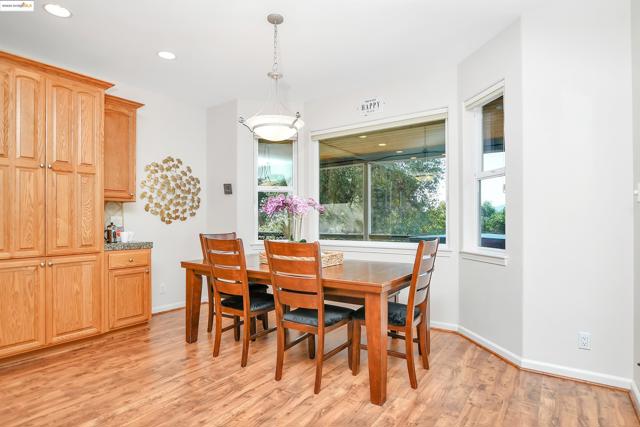 16096 Parkridge Ave, Sonora CA: https://media.crmls.org/mediaz/5b5d6302-5c40-4536-9f15-a798425b0812.jpg