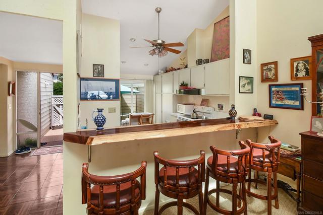 1810 Parliament, Encinitas CA: https://media.crmls.org/mediaz/5b5e9c0c-4716-4792-b647-5ddef2552a64.jpg