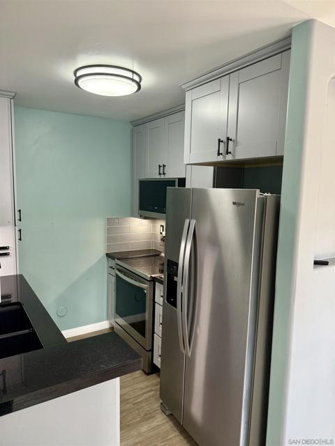 5402 Balboa Arms Dr., San Diego CA: https://media.crmls.org/mediaz/5b5f4c4b-666e-4588-80c9-18486ac734e9.jpg