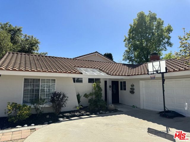 Image 2 for 27388 Oak Summit Rd, Agoura Hills, CA 91301