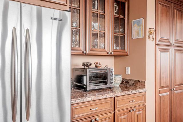 50 Mounds Road, San Mateo CA: https://media.crmls.org/mediaz/5b605bd7-9a16-444b-b40c-de2253e25d8e.jpg
