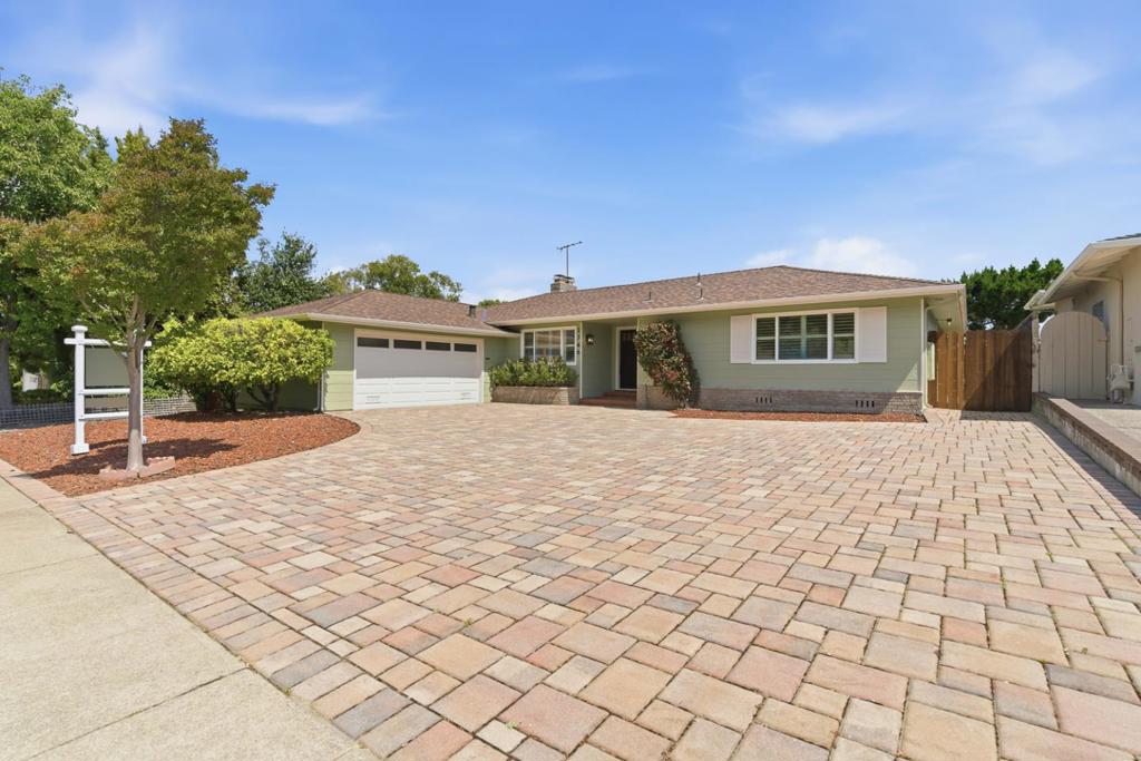 1746 Quesada Way