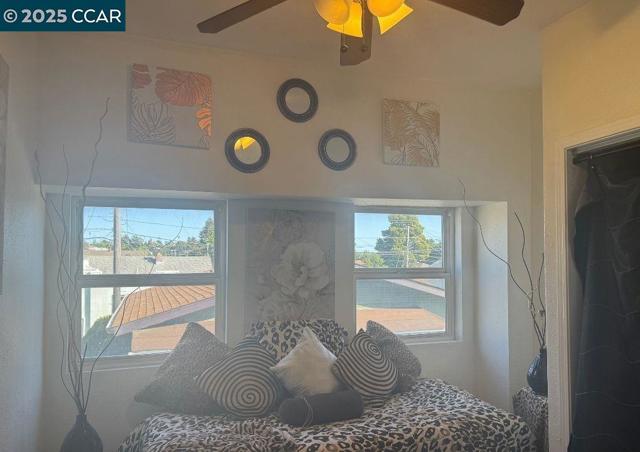 3770 Suter St, Oakland CA: https://media.crmls.org/mediaz/5b6092e3-25b6-4b7b-9ef5-7b712ca8ff1f.jpg