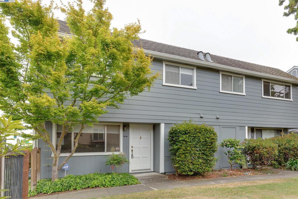 3171 Bayview Dr
