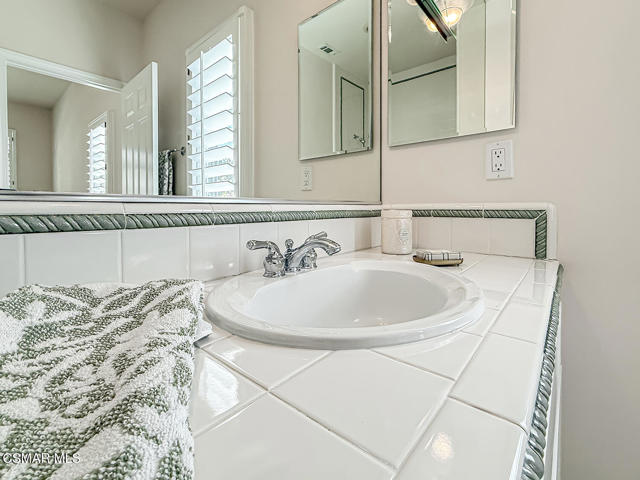 Image 19 of 31 For 185 Jaycroft Court