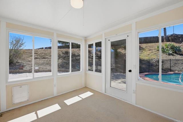 Detail Gallery Image 20 of 31 For 406 Borden Cir, San Marcos,  CA 92069 - 3 Beds | 2 Baths