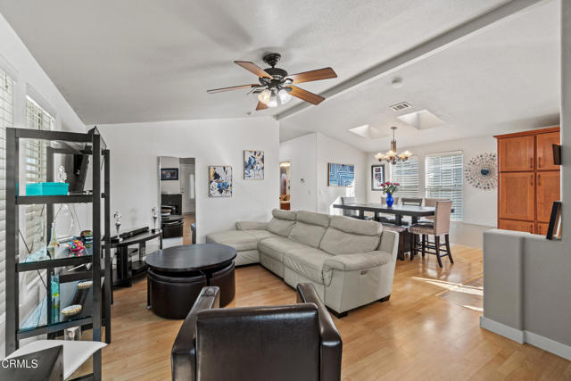 Detail Gallery Image 9 of 40 For 24 via Rosal #24,  Camarillo,  CA 93012 - 2 Beds | 2 Baths