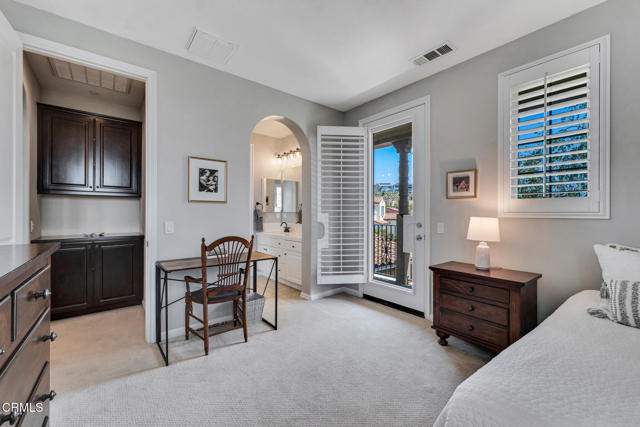 20752 Veneto Way, Porter Ranch CA: https://media.crmls.org/mediaz/5b625d48-d72e-4fc3-8844-067e8a21be32.jpg